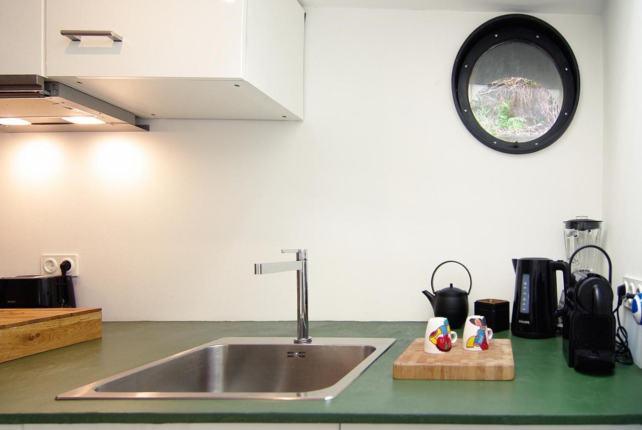 Hotel Magnificent Houseboat With A Stunning View! Amsterdam Exterior foto